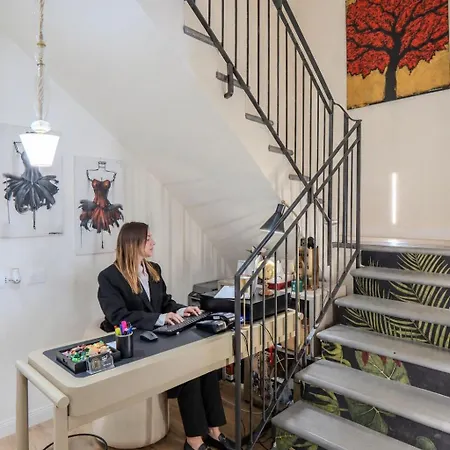 Le Del Corso Bed and Breakfast 4*