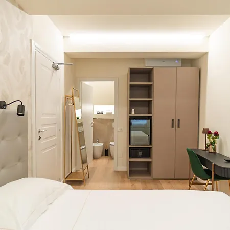 Le Del Corso Bed and Breakfast 4*
