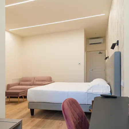 Le Del Corso Bed and Breakfast 4*
